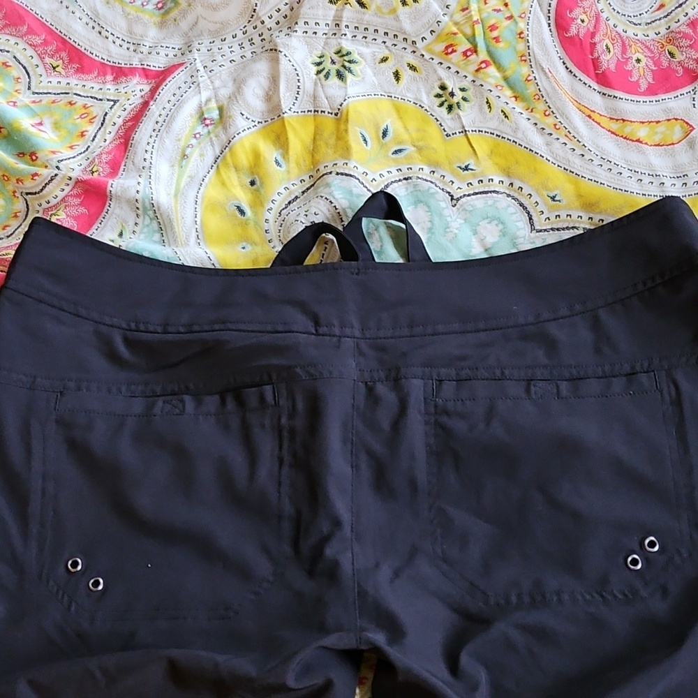 Free Country Shorts - Picture 2 of 5